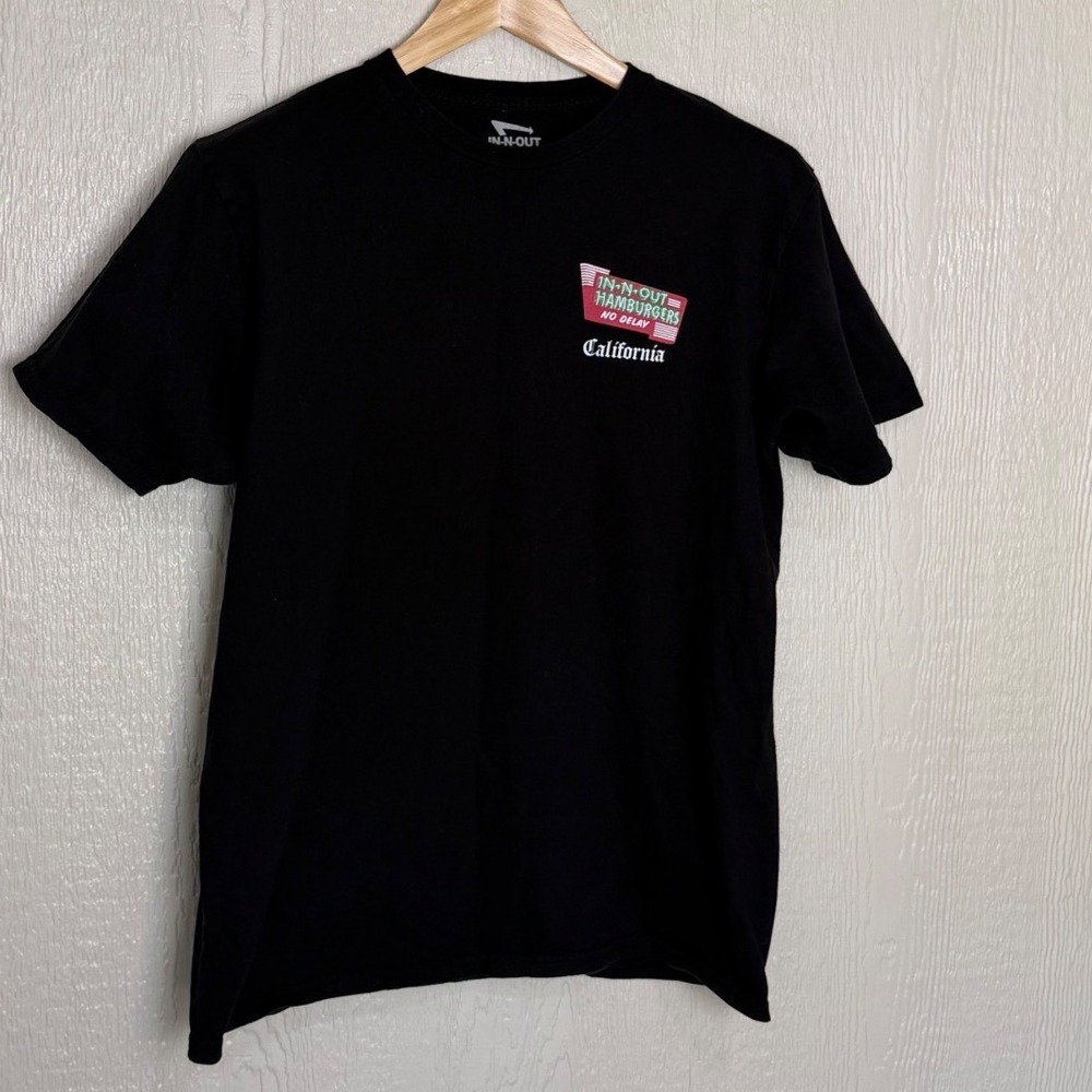 In-N-Out Burger California Graphic T-Shirt Mens Large Black Muscle Car Neon Sign